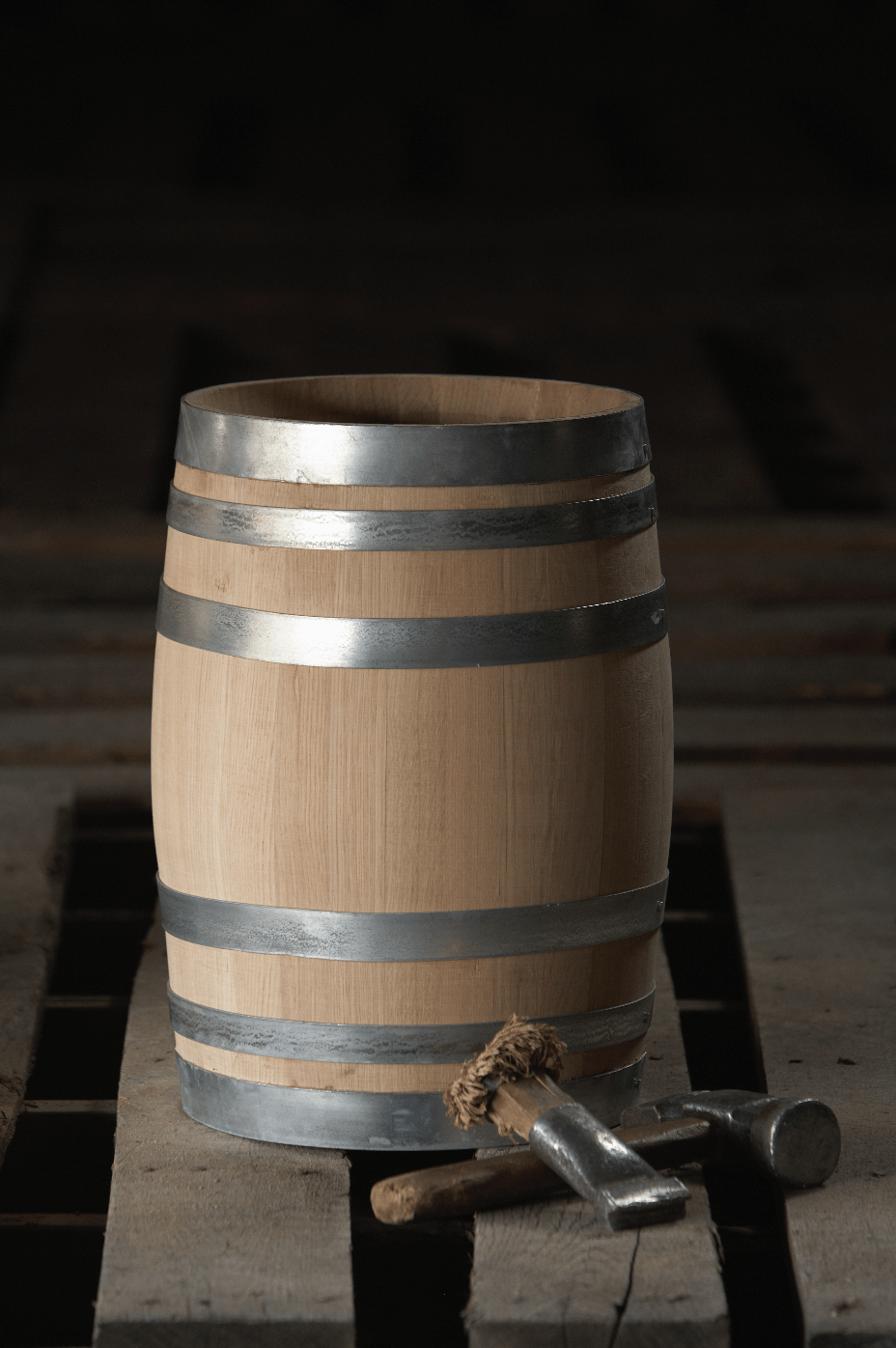 Half Barrel Wine 200 Liter Wooden Barrel Oak Barrel with Shelf 80cm